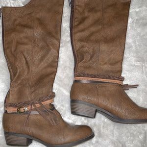 ANTHROPOLOGIE  BROWN TALL HEELED WOMEN’S BOOTS SIZE 9